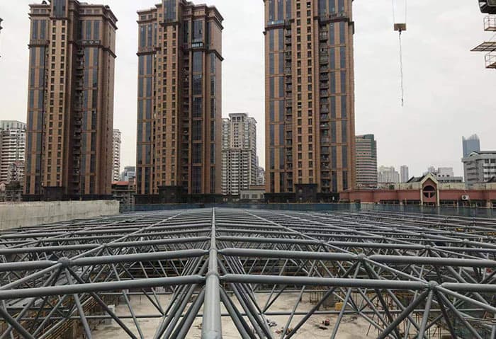 泉州螺栓球网架结构