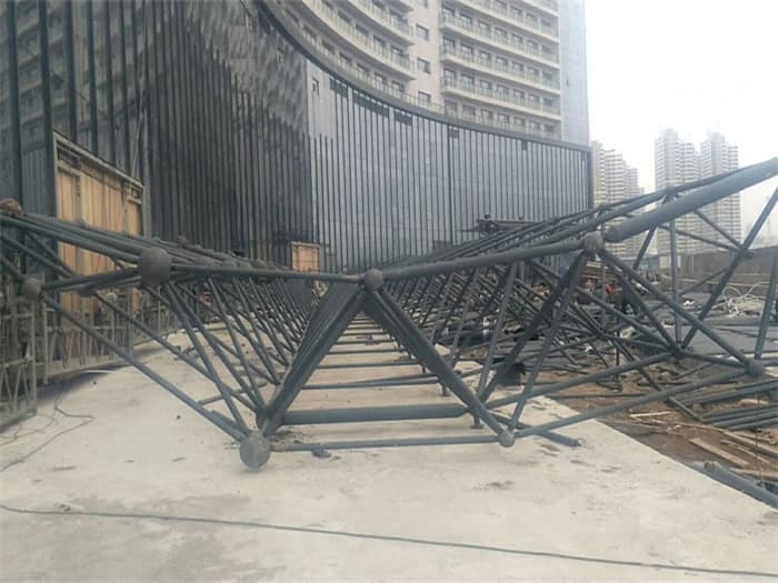 泉州万豪酒店雨棚网架